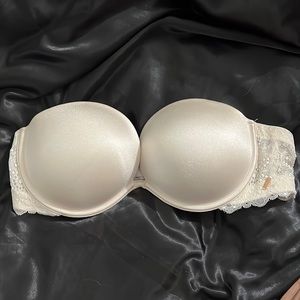 Pink strapless Bra